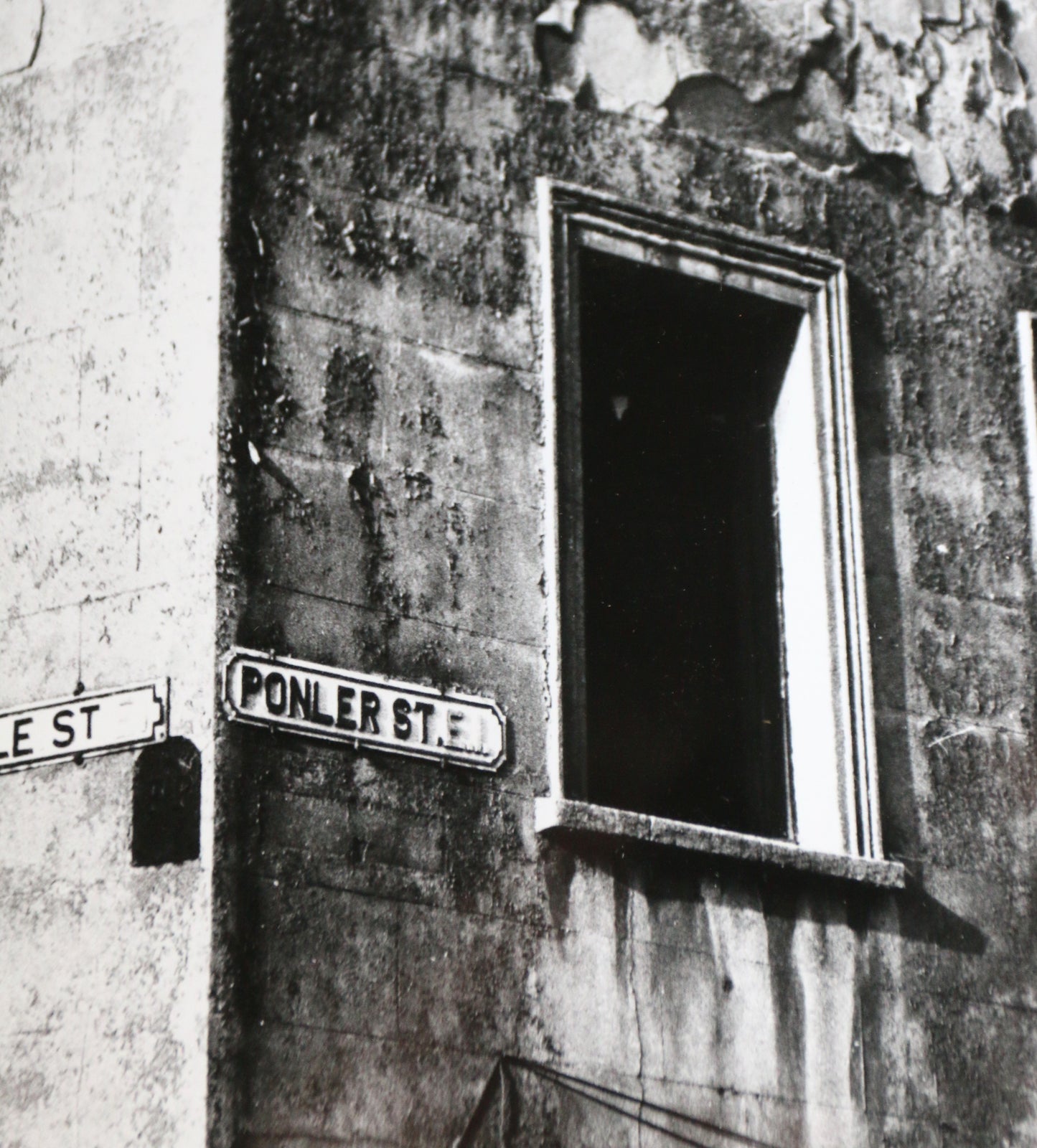 Harry Diamond (1924-2009) Soho Street Corner