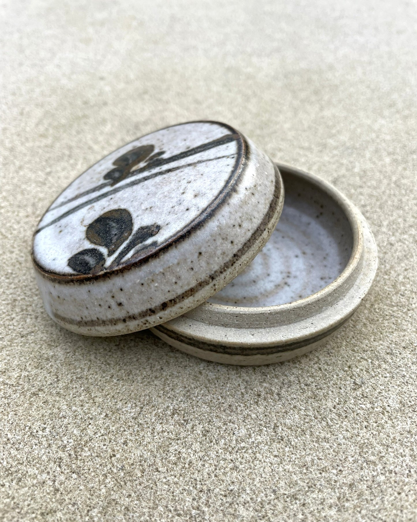 Early John Maltby Lidded Dish – Stonehill Potter